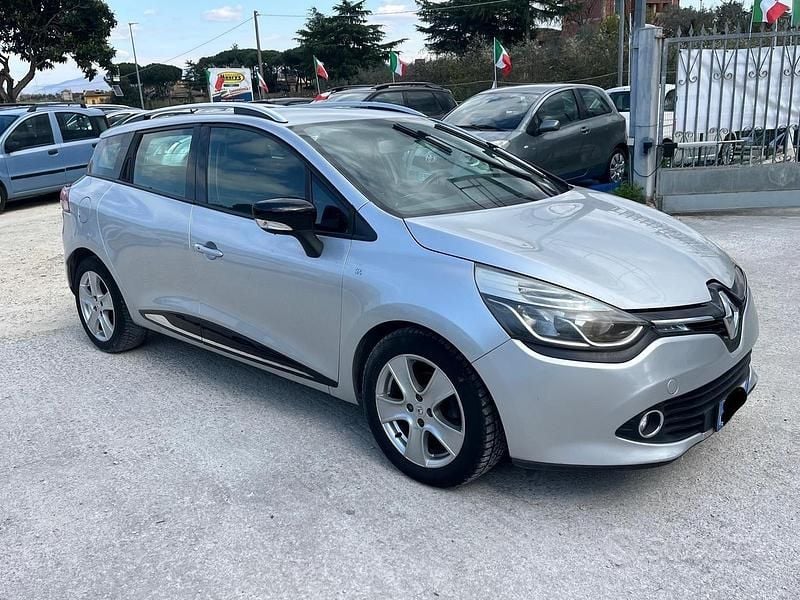 Usata Renault Clio GrandTour 90 CV (66 kW) 2014 Grigio Station wagon