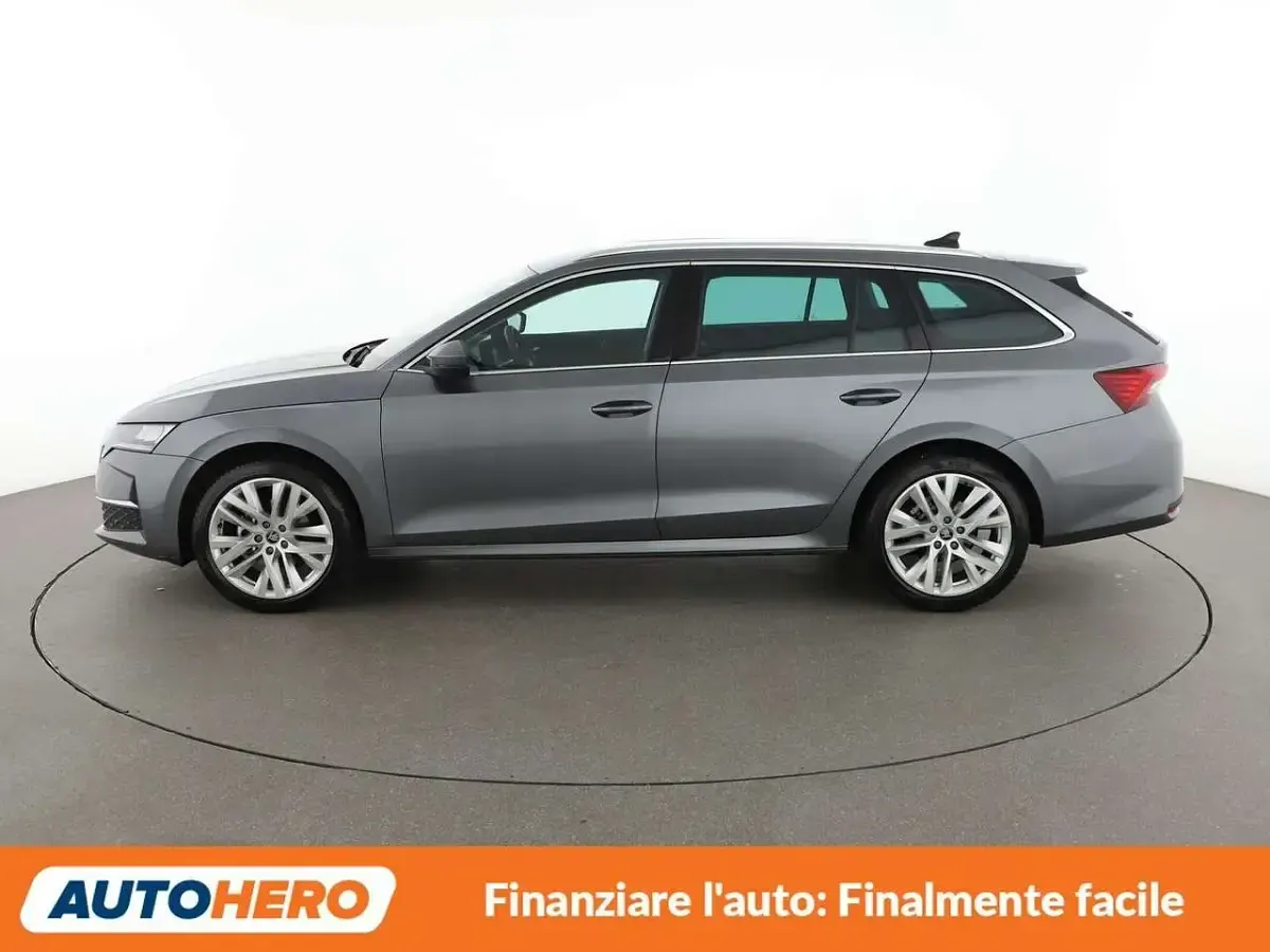 Usata Skoda Octavia Style 150 CV (110 kW) 2025 Grigio Station wagon