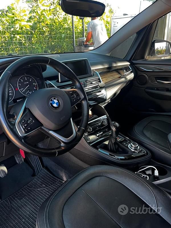Usata BMW 216 Active Tourer Luxury Line 116 CV (85 kW) 2016 Bianco Monovolume