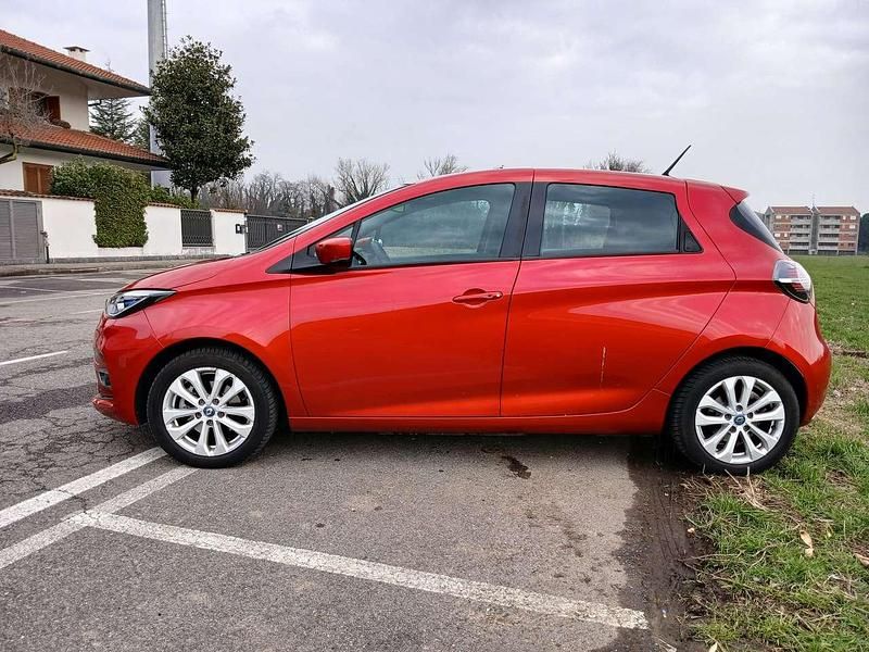 Usata Renault Zoe Zen 50 kW (69 CV) 2020 Rosso Utilitaria