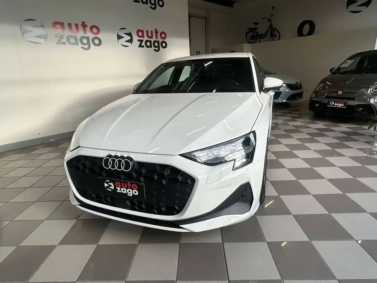 Usata Audi A3 Advanced 150 CV (110 kW) 2025 Bianco pastello Berlina