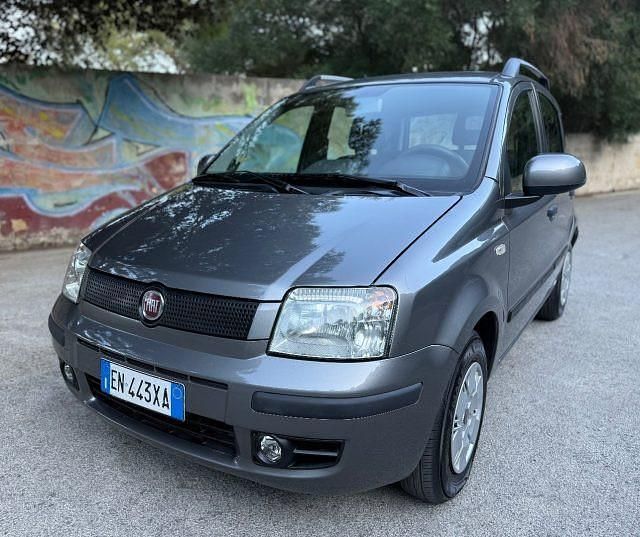 Usata Fiat Panda Dynamic 69 CV (50 kW) 2012 Grigio Utilitaria