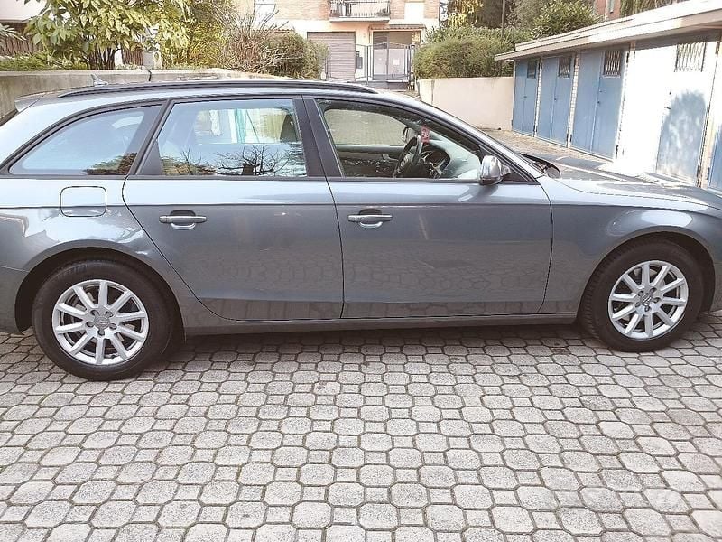 Begagnad Audi A4 Ambiente 143 HK (105 kW) 2012 Kombi