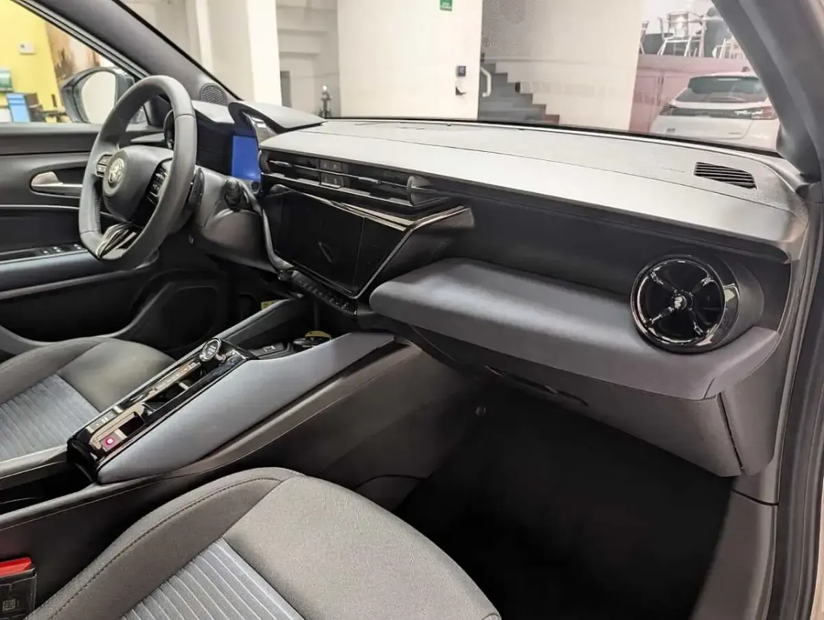 Usata Alfa Romeo GT Junior 136 CV (100 kW) 2025 Beige SUV
