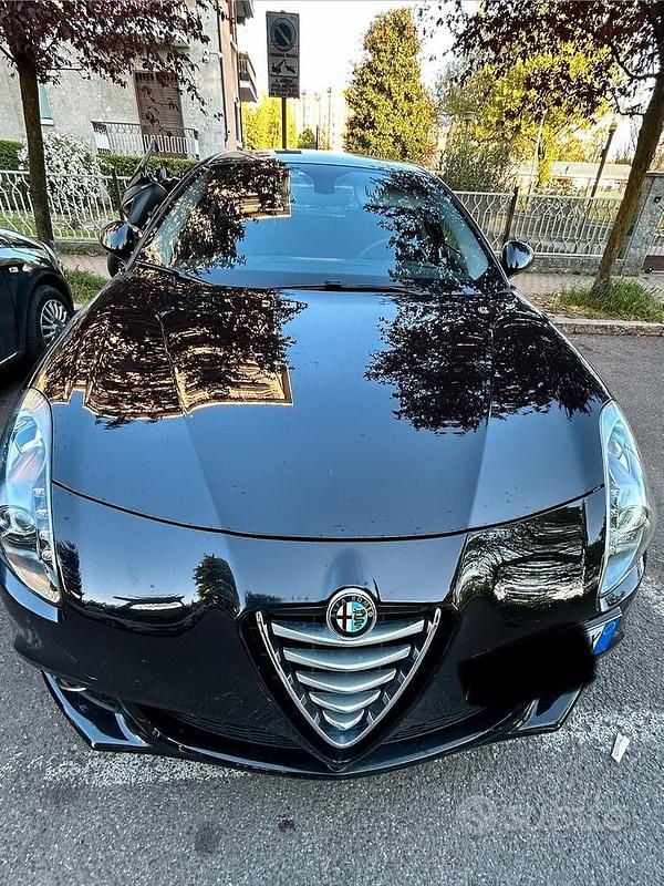 Usata Alfa Romeo Giulietta Progression 105 CV (77 kW) 2015 Nero Utilitaria