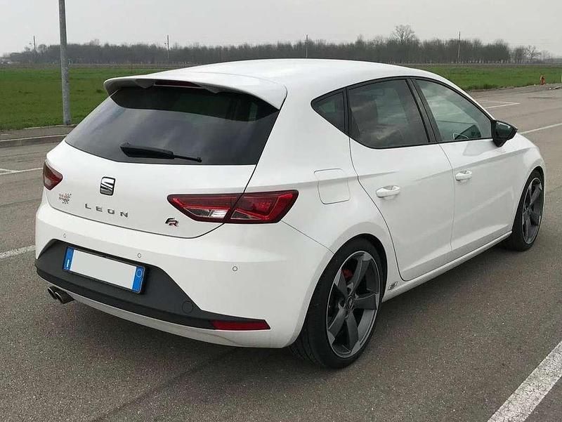 Usata Seat Leon 150 CV (110 kW) 2015 Bianco Berlina