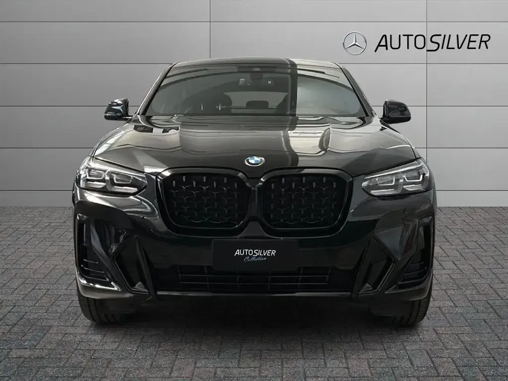 Usata BMW X4 M Sport 190 CV (139 kW) 2024 Nero / metallizzato SUV