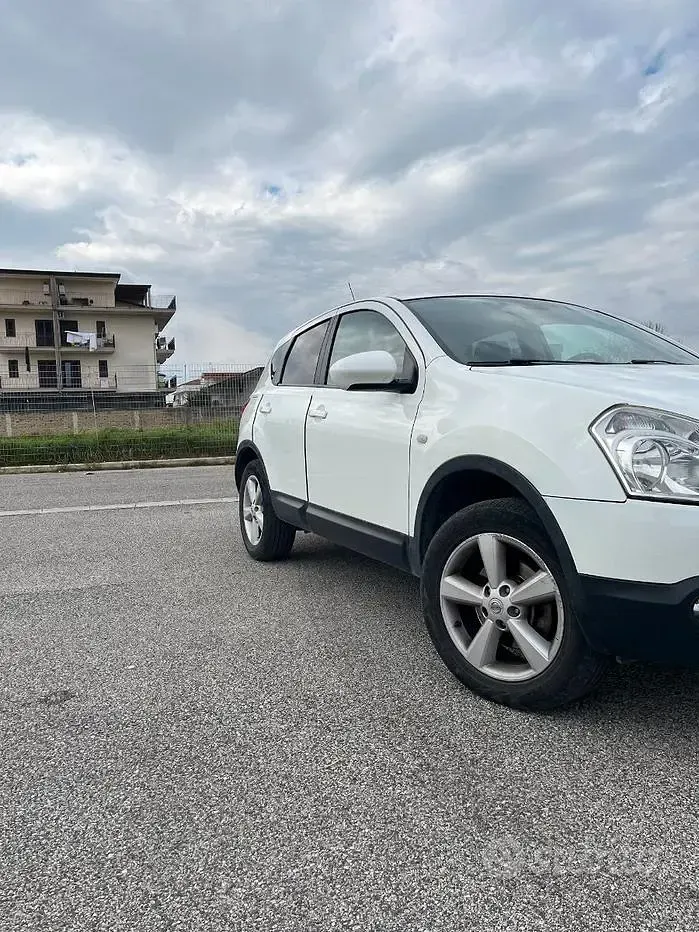 Usata Nissan Qashqai 115 CV (84 kW) 2010 Bianco SUV