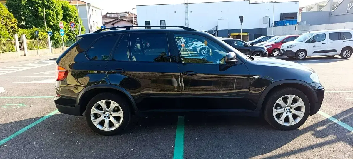 Usata BMW X5 245 CV (180 kW) 2011 Nero SUV