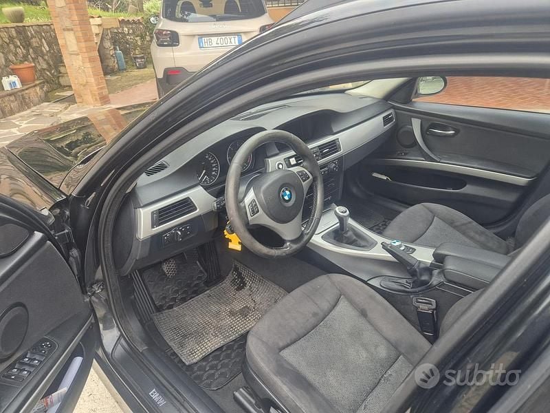 Usata BMW 320 177 CV (130 kW) 2007 Nero Station wagon