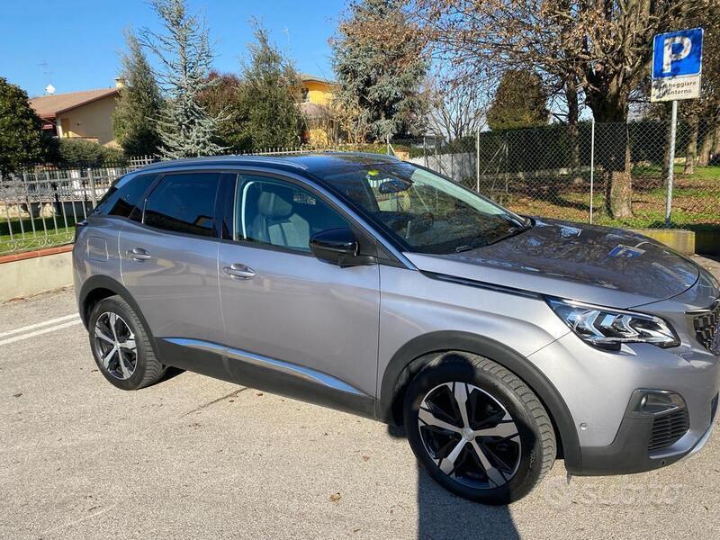 Usato 2018 Peugeot 3008 1.6 Diesel 120 CV (22.000 €)