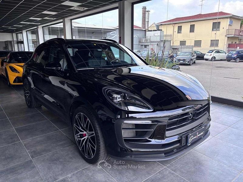 Nero pastello Usata 2022 Porsche Macan SUV | 74.900 € (Cara) - Immagine 1/4