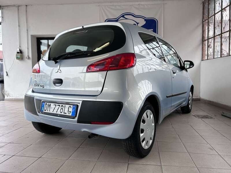 Usata Mitsubishi Colt 75 CV (55 kW) 2008 Blu/azzurro Berlina