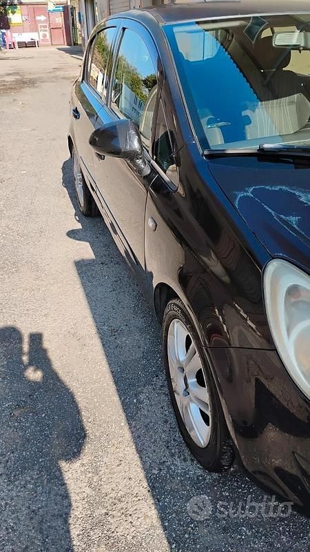 Usata Opel Corsa 69 CV (50 kW) 2008 Nero Utilitaria