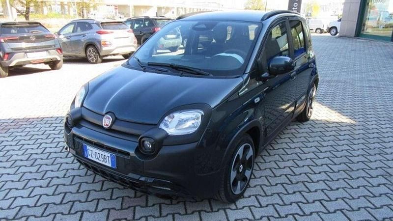 Usata Fiat Panda Cross Cross 69 CV (50 kW) 2025 Verde Utilitaria