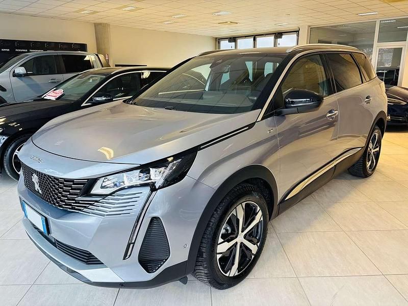 Nuova Peugeot 5008 GT 136 CV (100 kW) 2025 Grigio artense SUV