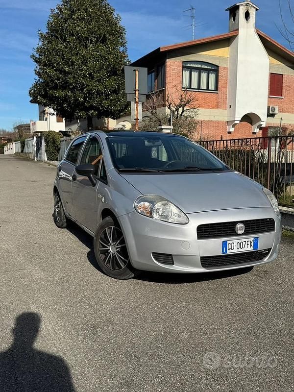 Usata Fiat Grande Punto 75 CV (55 kW) 2012 Utilitaria