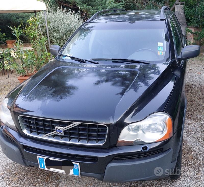 Usado Volvo XC90 209 HP (153 kW) 2005 Preto SUV