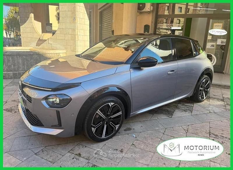 Usata Lancia Ypsilon 101 CV (74 kW) 2025 Gray Utilitaria