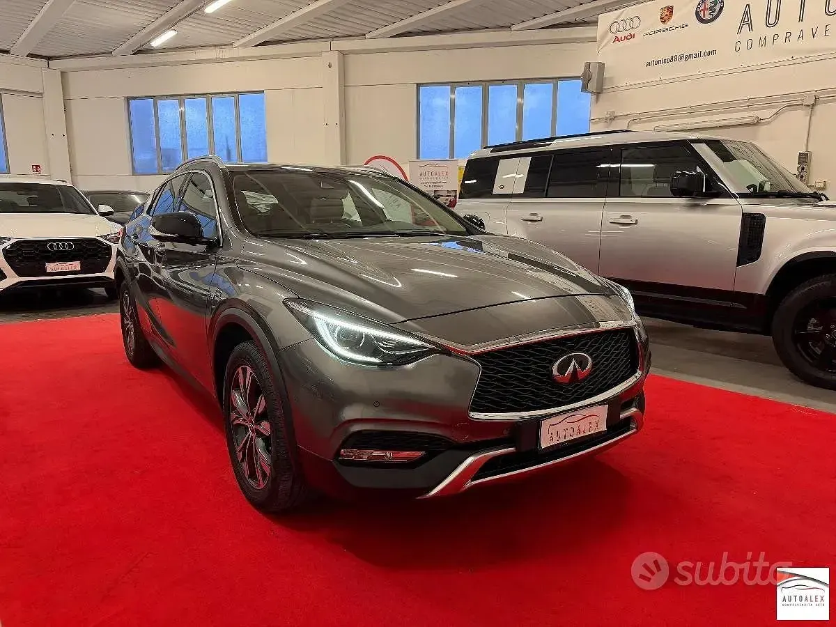 Usata Infiniti QX30 Premium 170 CV (125 kW) 2016 Grigio SUV