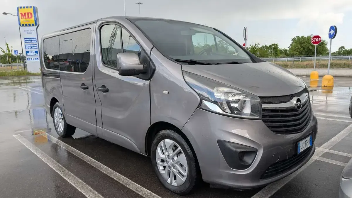 Usata Opel Vivaro S 125 CV (91 kW) 2016 Monovolume