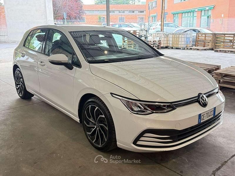 Usata VW Golf VII Life 150 CV (110 kW) 2021 Bianco Utilitaria