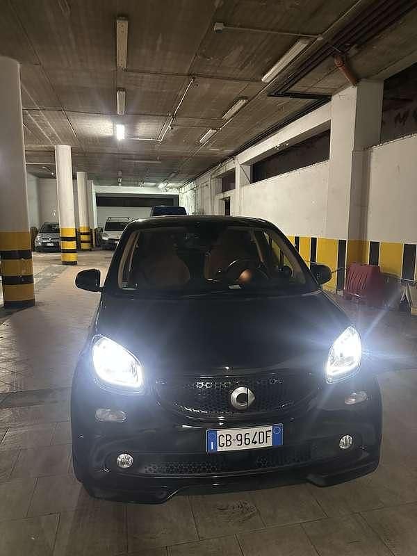 Usata Smart ForFour Passion 90 CV (66 kW) 2019 Utilitaria