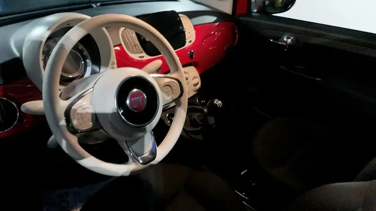 Occasion Fiat 500 70 ch (51 kW) 2023 Rouge Citadine