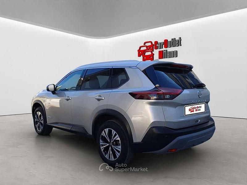 Usata Nissan X-Trail N-Connecta 213 CV (156 kW) 2024 Champagne silver SUV