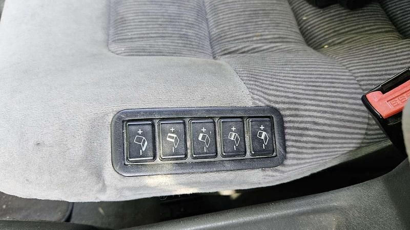 Usata Renault Safrane 132 CV (97 kW) 1993 Utilitaria