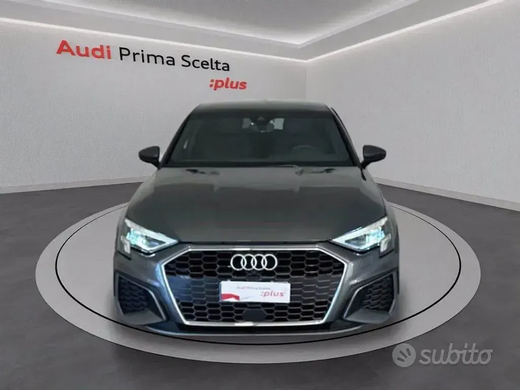 Usata Audi A3 S-Line 150 CV (110 kW) 2023 Grigio Berlina