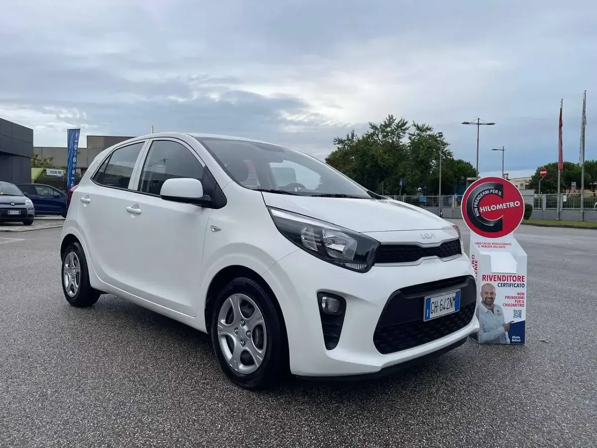 Gebraucht Kia Picanto Urban 67 PS (49 kW) 2023 Weiß Kleinwagen