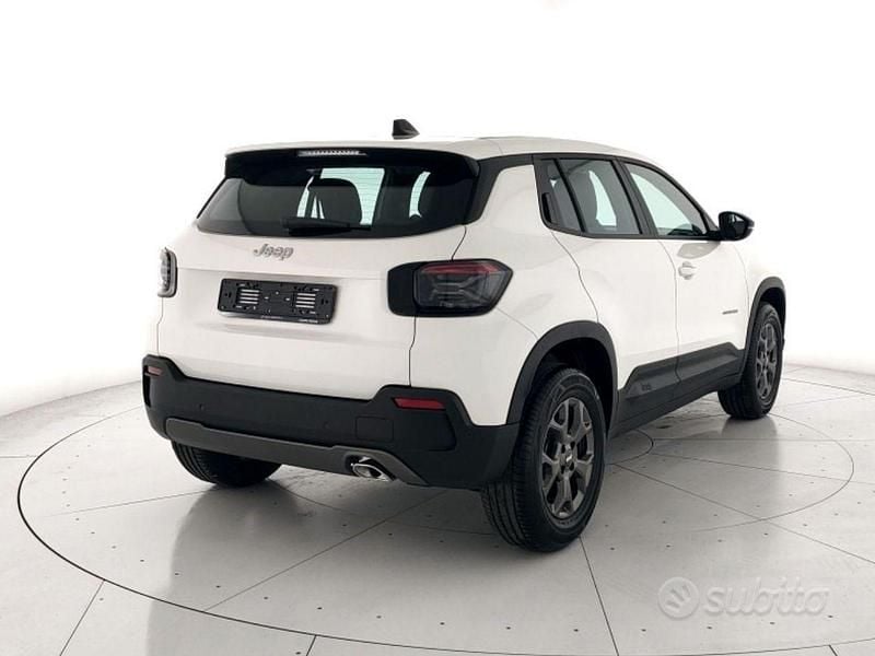 Ny Jeep Avenger Longitude 110 HK (80 kW) 2025 Grå SUV