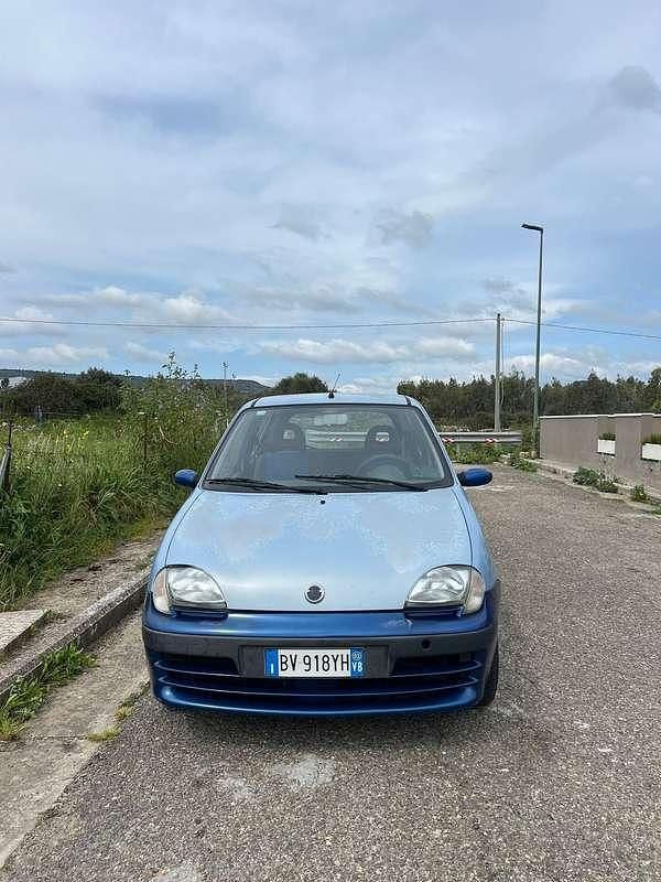 Usata Fiat 600 54 CV (39 kW) 2002 Blu/azzurro Utilitaria