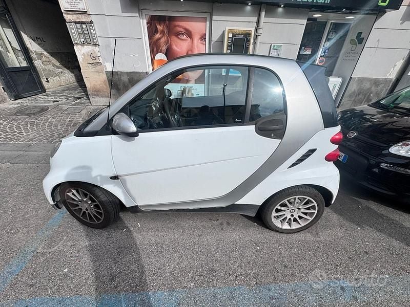 Usata Smart ForTwo Coupé 61 CV (44 kW) 2011 Utilitaria