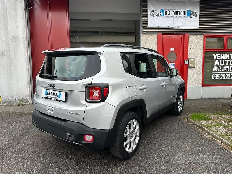 Usata Jeep Renegade Limited 140 CV (102 kW) 2019 Grigio SUV