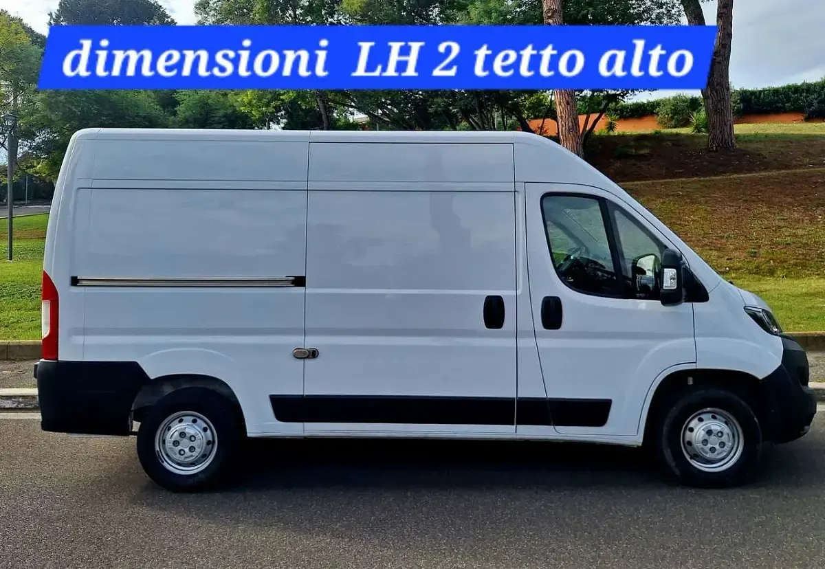 Gebraucht Peugeot Boxer Premium 140 PS (102 kW) 2022 Weiß Van