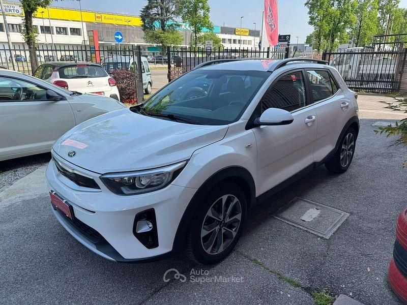 Usata Kia Stonic Style 120 CV (88 kW) 2018 Bianco SUV