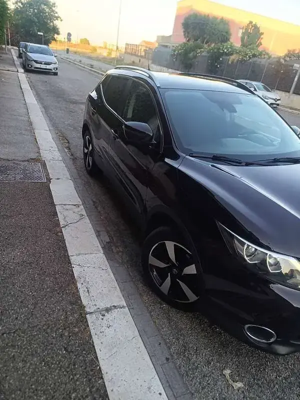 Usata Nissan Qashqai N-Connecta 110 CV (80 kW) 2017 Nero SUV