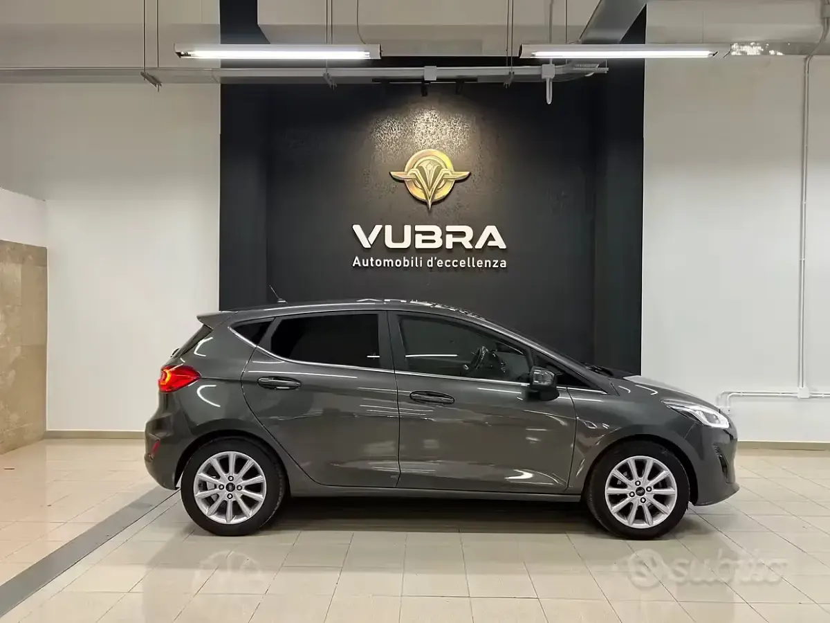 Begagnad Ford Fiesta Titanium 86 HK (63 kW) 2019 Grå Halvkombi