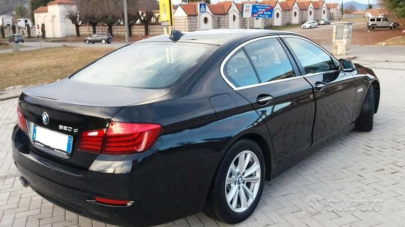 Usata BMW 520 190 CV (139 kW) 2015 Nero Berlina
