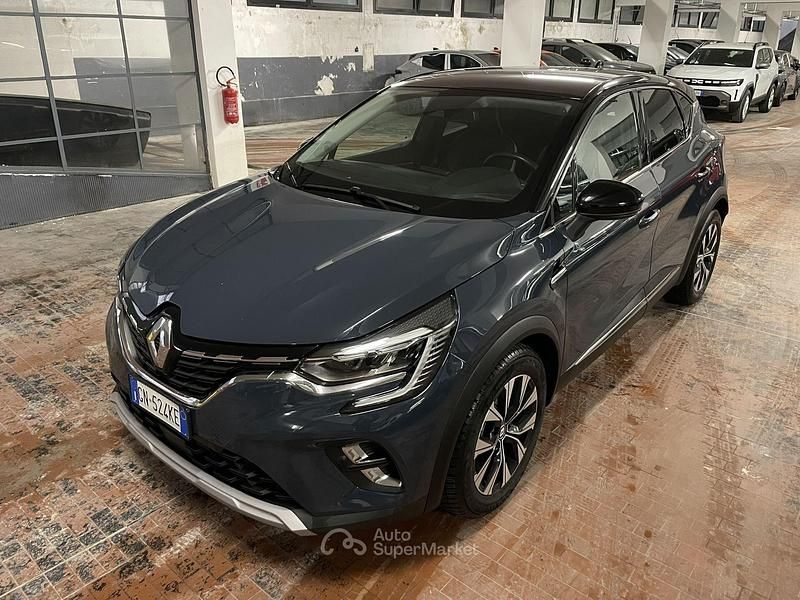 Usata Renault Captur Techno 143 CV (105 kW) 2023 Blu/azzurro SUV