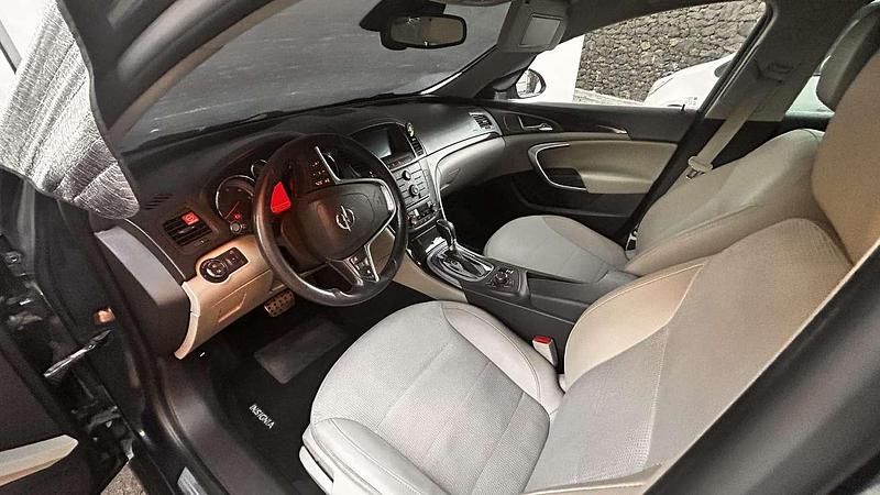 Usata 2011 Opel Insignia Cosmo Station wagon | 5000 € (Buon prezzo) - Immagine 1/4