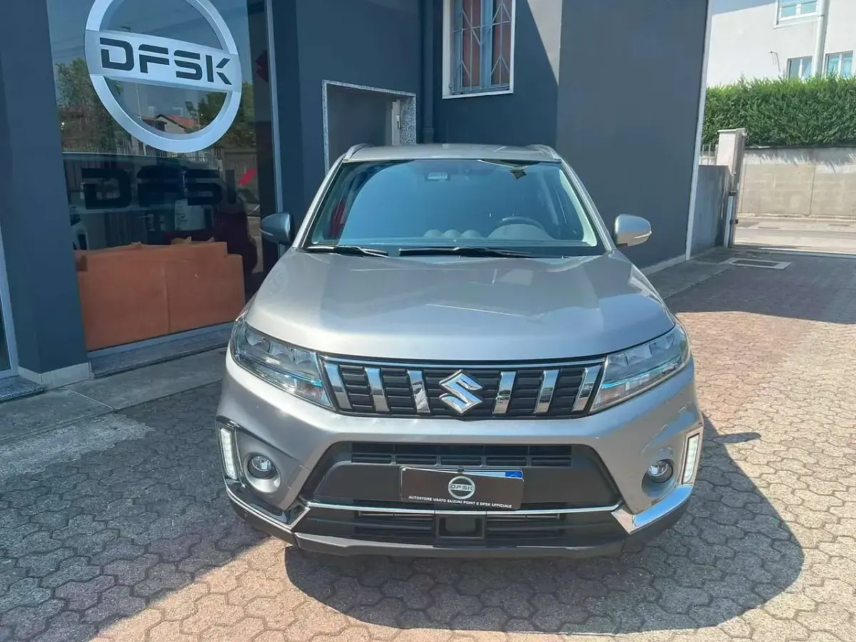 Usata Suzuki Vitara 129 CV (94 kW) 2024 Grigio SUV