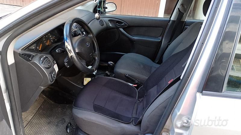 Usata Ford Focus 2003 Grigio Station wagon