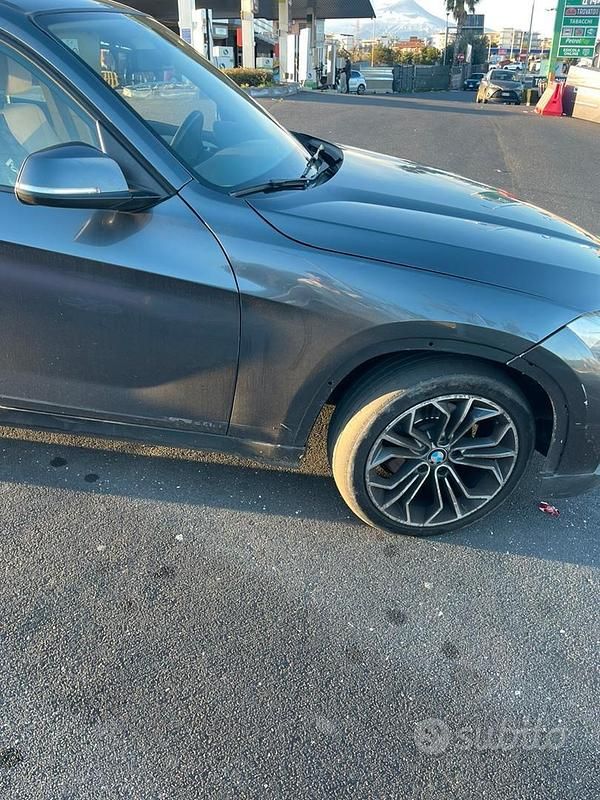 Begagnad BMW X1 184 HK (135 kW) 2013 Grå SUV