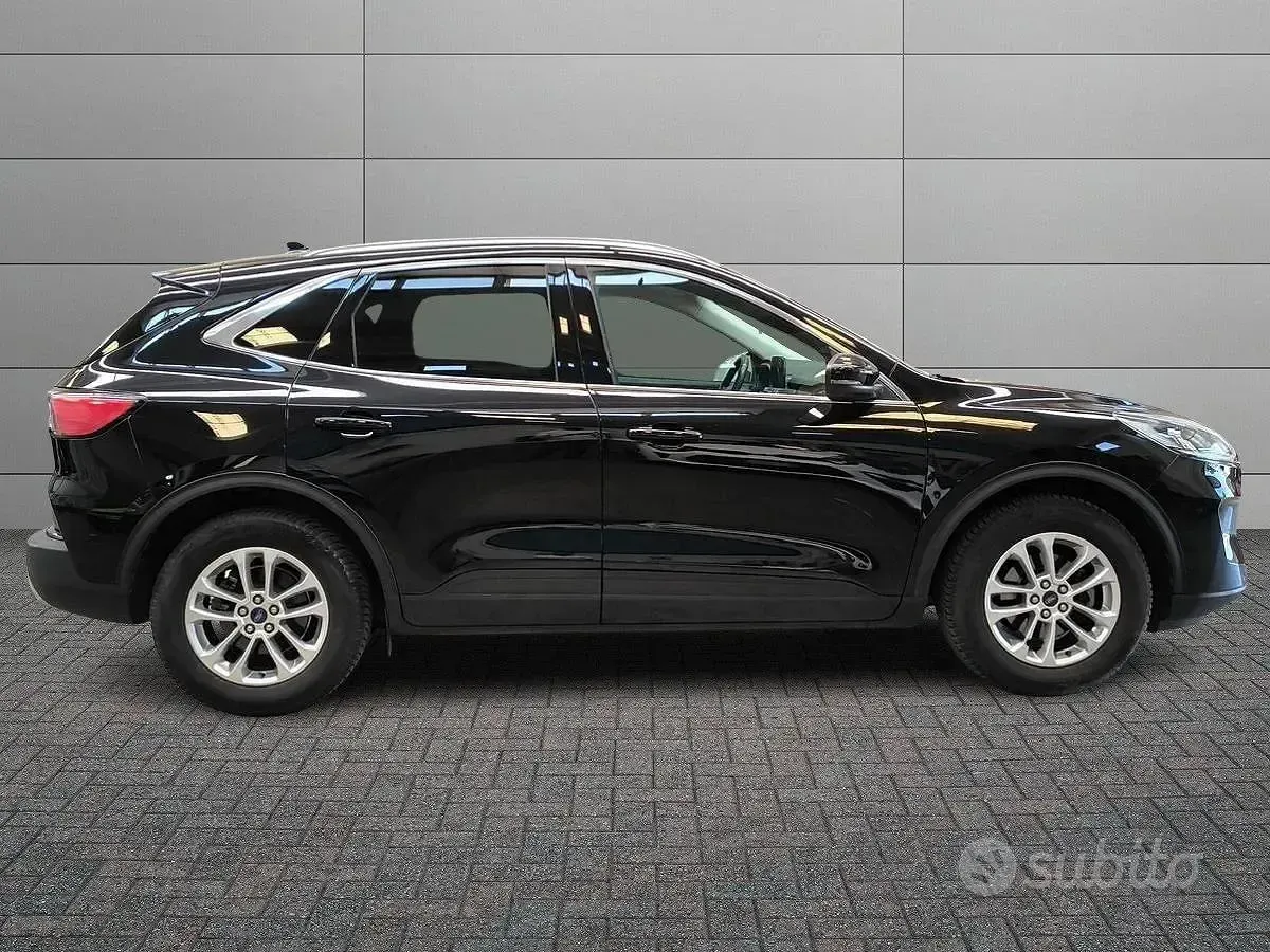 Usata Ford Kuga Titanium 120 CV (88 kW) 2020 Nero SUV