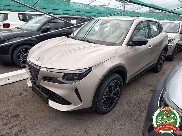Nuova Alfa Romeo Junior 136 CV (100 kW) 2025 Nero SUV