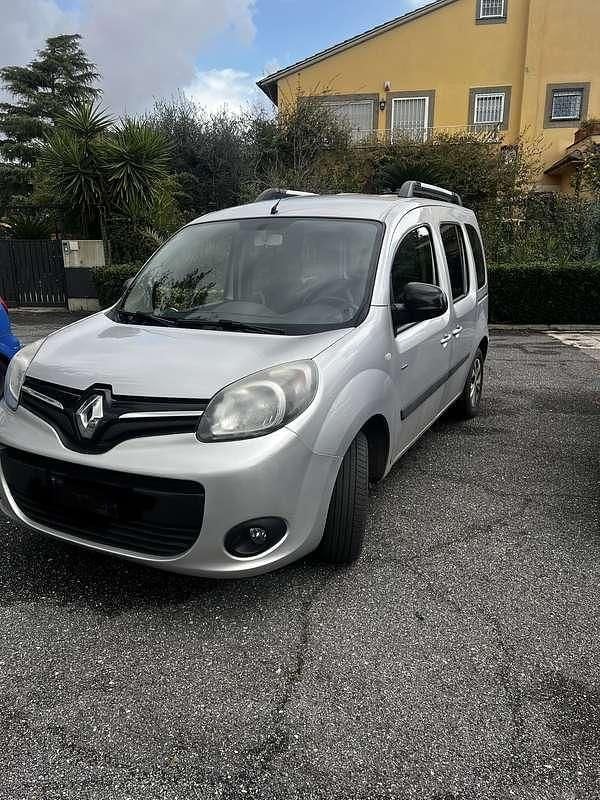 Usata Renault Kangoo LIMITED 90 CV (66 kW) 2015 Argento Monovolume