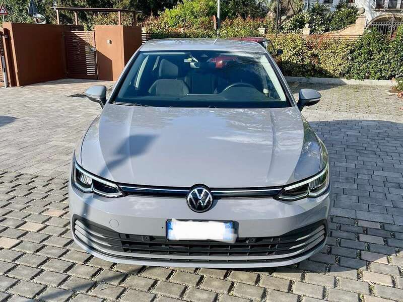 Grigio Usata 2020 VW Golf VII Life Tre volumi | 22.100 € (Cara) - Immagine 1/4